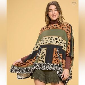 OS2–ODDI Chic Leopard Color Block with Geometric/Floral Poncho Kangaroo Pocket